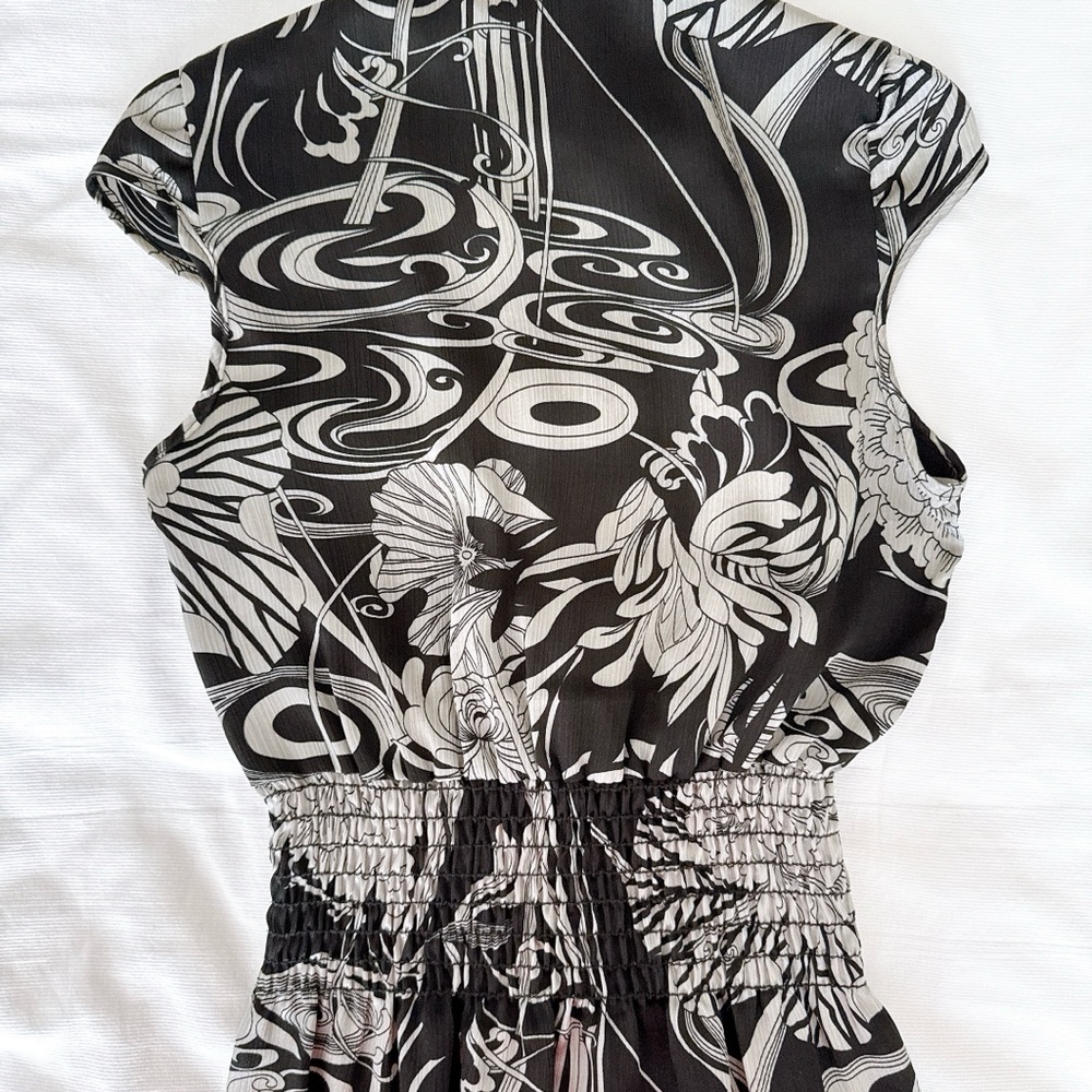 Black/Silver floral pattern top - Picture 4 of 15